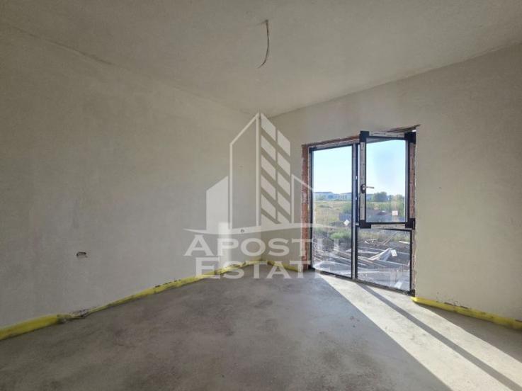 Apartament cu 3 camere, decomandat, bucatarie inchisa, Calea Urseni