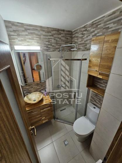 Apartament 4 camere,  decomandat, 2 bai, Zona Complex Studentesc