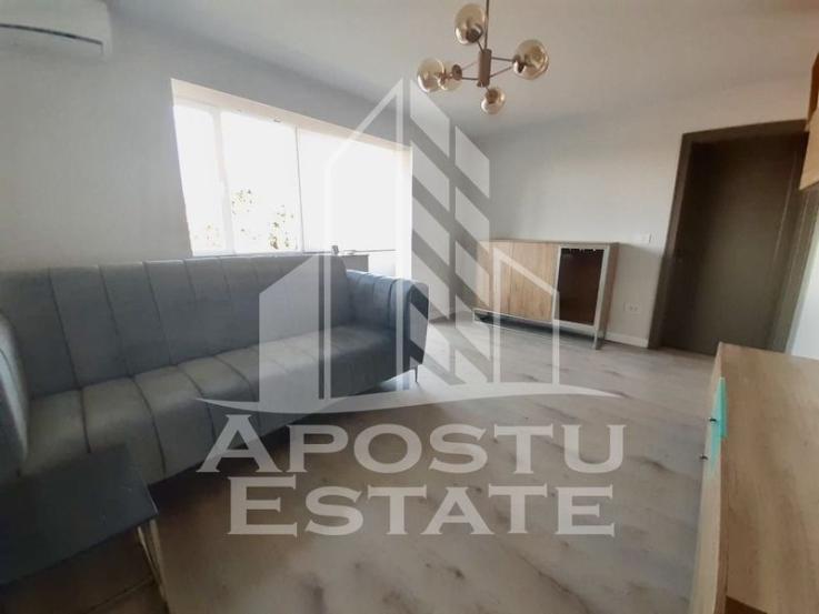 Apartament 3 camere, renovat, etaj 3, centrala, Complexul Studentesc