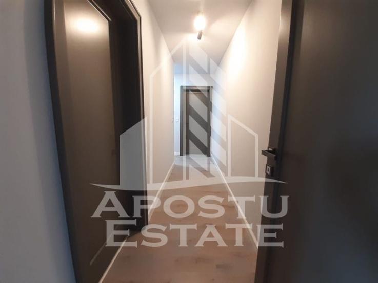 Apartament 3 camere, renovat, etaj 3, centrala, Complexul Studentesc