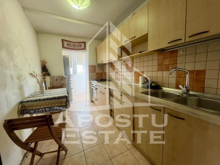 Apartament 2 camere,decomandat,spatios,in zona Bucovina