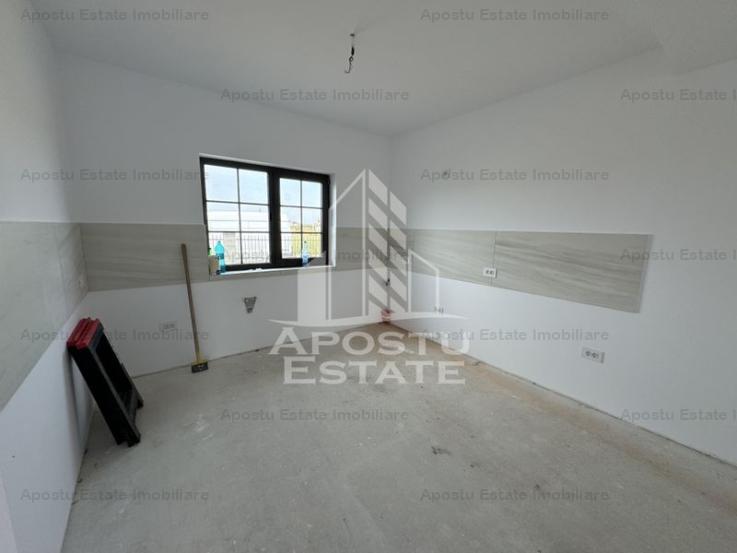 Duplex cu 3 camere despartit prin camera tehnica la Asfalt