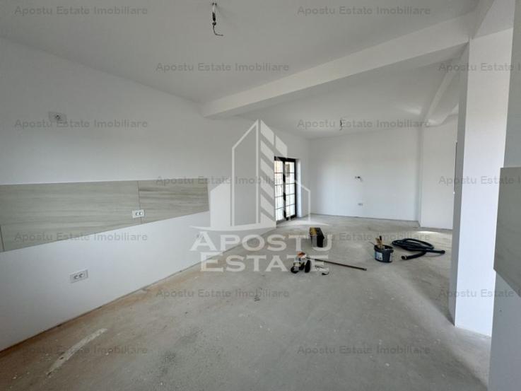 Duplex cu 3 camere despartit prin camera tehnica la Asfalt