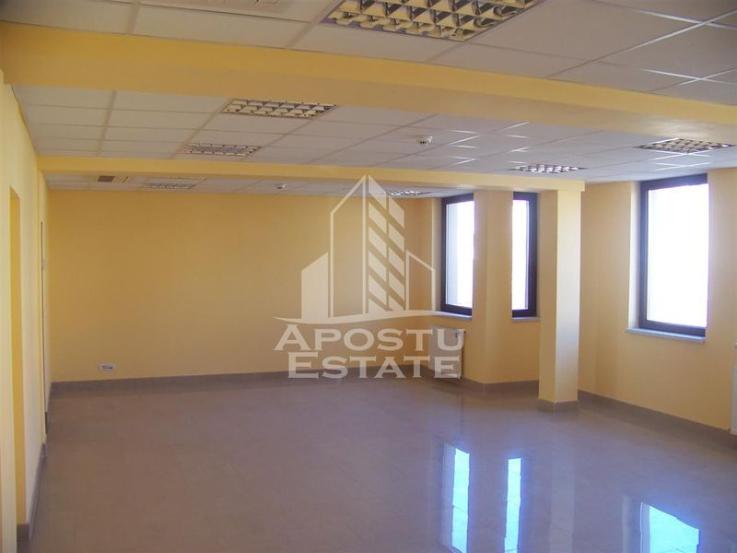 Spatiu pentru birouri, cu chirias, SAD, 158 mp, Zona Lipovei