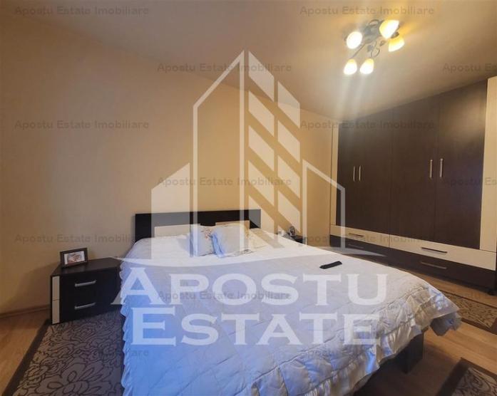 Apartament cu 4 camere si garaj, centrala proprie, zona Torontalului