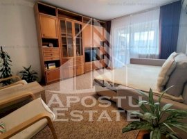 Apartament cu 3 camere, 2 bai, 2 balcoane, centrala proprie,langa Vox