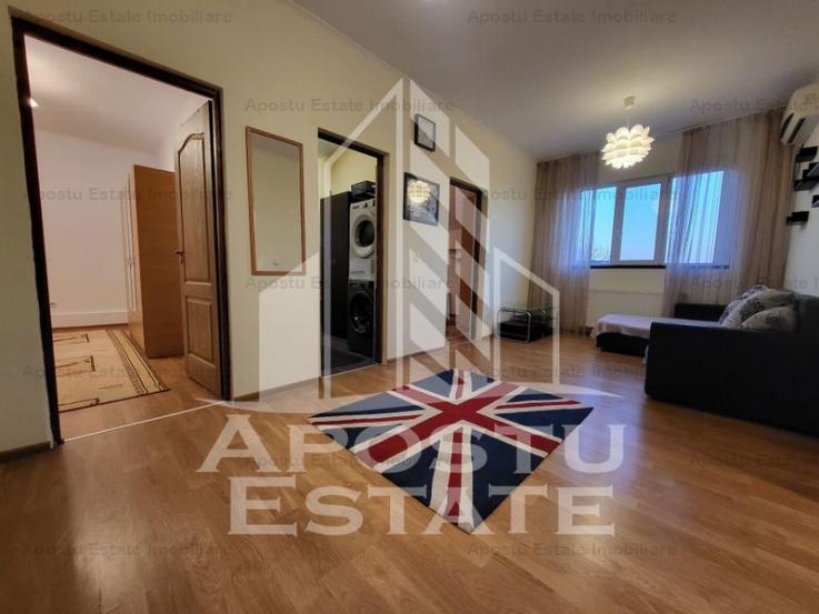 Apartament cu 4 camere, centrala proprie, zona Bucovina