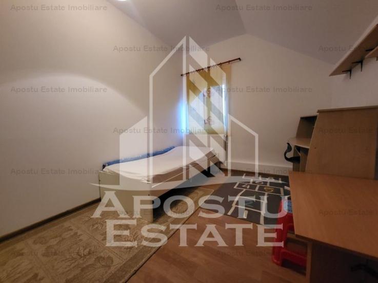 Apartament cu 4 camere, centrala proprie, zona Bucovina