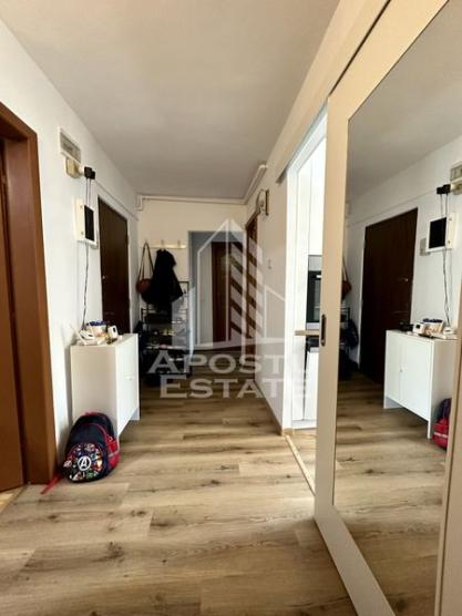 Apartament 3 camere, complet mobilat, zona Girocului.