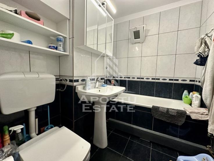 Apartament 3 camere, complet mobilat, zona Girocului.