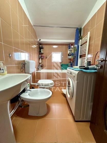 Apartament 2 camere, decomandat, centrala proprie, zona Freidorf