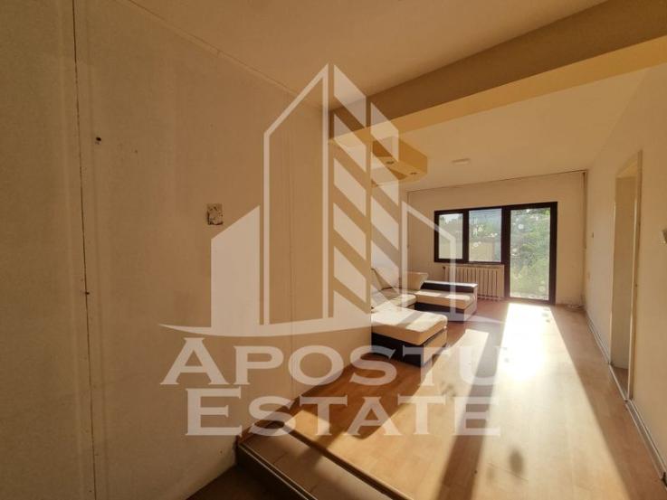 Duplex spatios, regim P+1, cu garaj Ronat