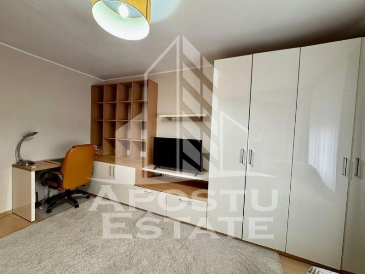 Apartament cu doua camere, etaj itermediar, calea Aradului