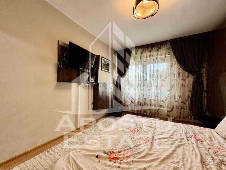 Apartament cu doua camere, etaj itermediar, calea Aradului