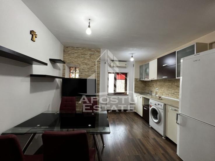 Apartament 2 camere, decomandat, garaj, zona Dorobantilor