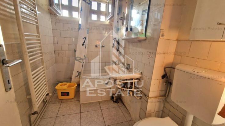 Apartament cu 3 camere, centrala proprie,  zona Circumvalatiunii