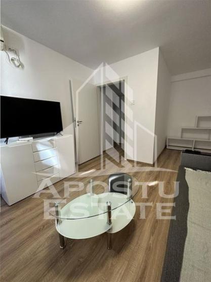 Apartament decomandat, 3 camere, zona Medicinei