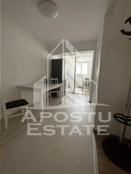 Apartament decomandat, 3 camere, zona Medicinei