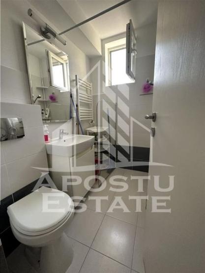 Apartament decomandat, 3 camere, zona Medicinei