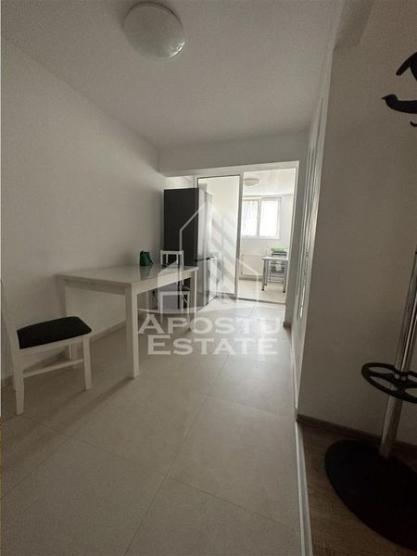 Apartament decomandat, 3 camere, zona Medicinei