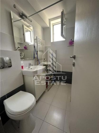 Apartament decomandat, 3 camere, zona Medicinei