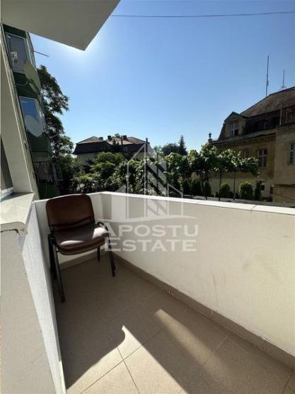 Apartament decomandat, 3 camere, zona Medicinei