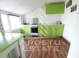 Apartament 3 camere, spatios, la casa, centrala proprie, Zona Iosefin.