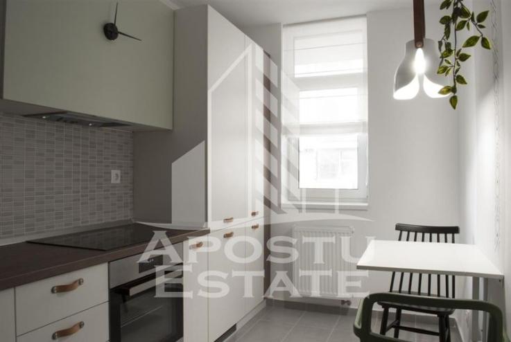 Apartament 2 camere complet mobilat si utilat in zona Centrala.