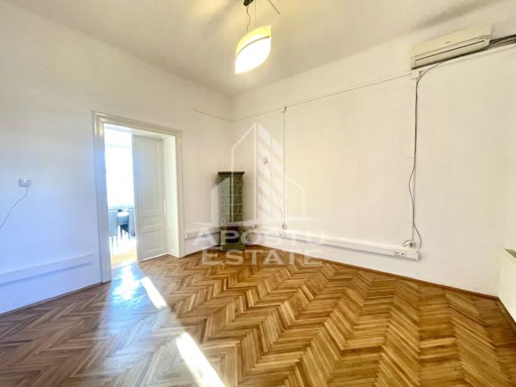 Spatiu pentru birouri, 4 camere, Zona Maria