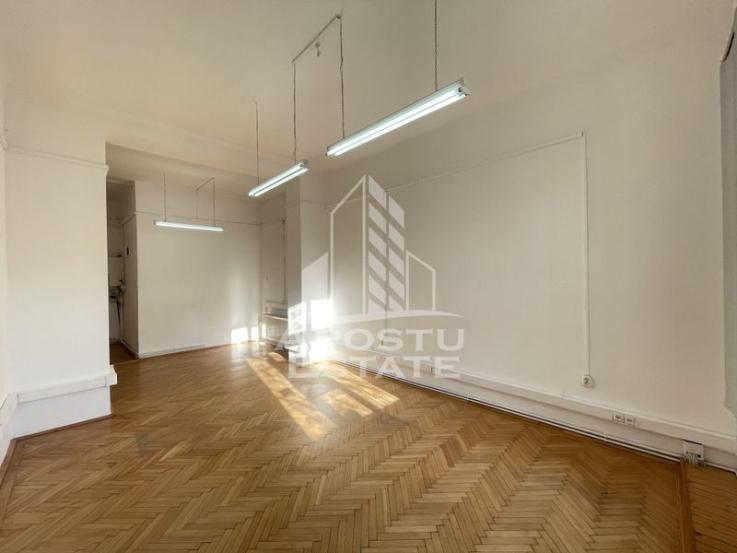 Spatiu pentru birouri, 4 camere, Zona Maria