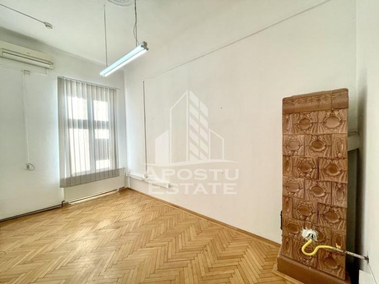 Spatiu pentru birouri, 4 camere, Zona Maria