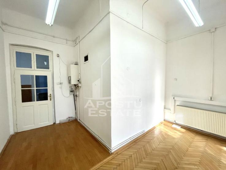 Spatiu pentru birouri, 4 camere, Zona Maria