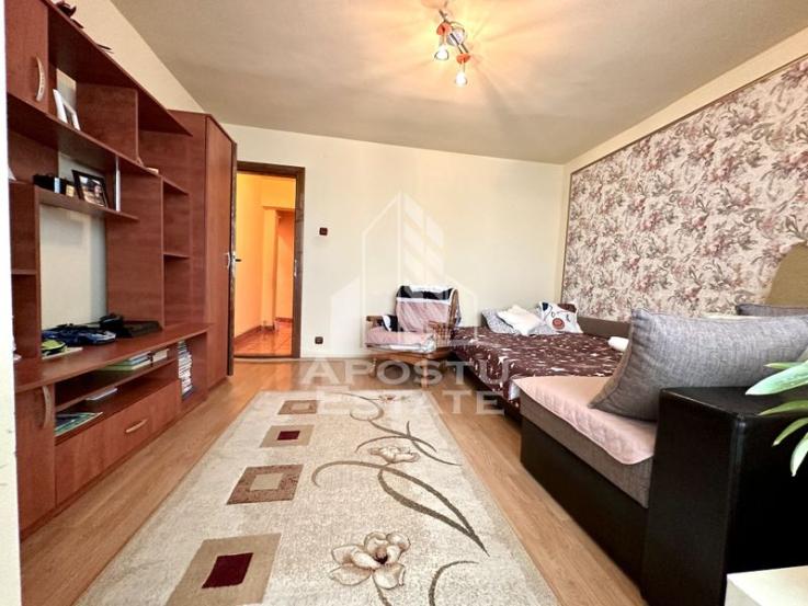 Apartament 2 camere, 57 mp, centrala proprie, decomandat, zona Steaua