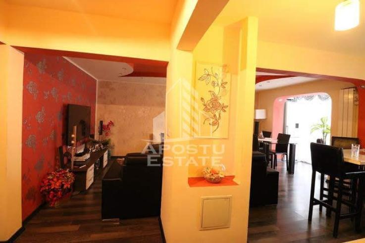 Apartament cu 3 camere, zona Lipovei