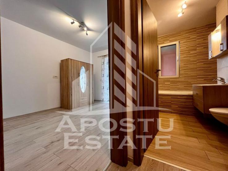 Apartament cu 3 camere, 2 bai, in zona Torontalului (Iris)