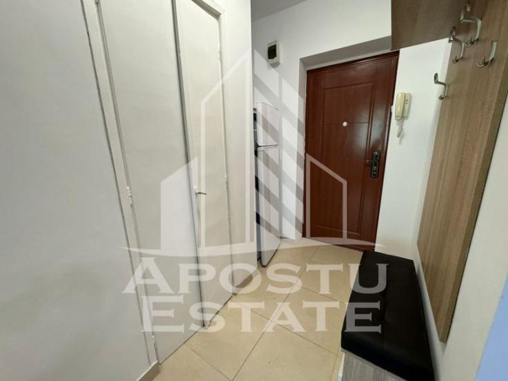 Apartament ultracentral cu 2 camere semidecomandat