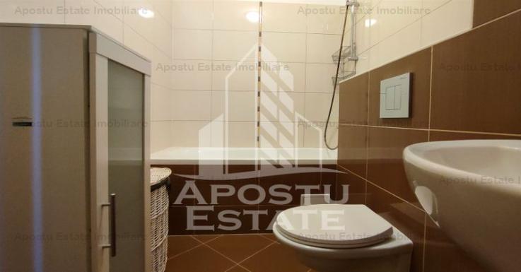 Apartament 3 camere cu loc de parcare, Adora Park