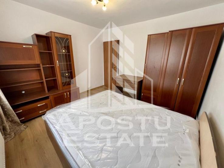 Apartament cu 3 decomandat, camere in zona Aradului