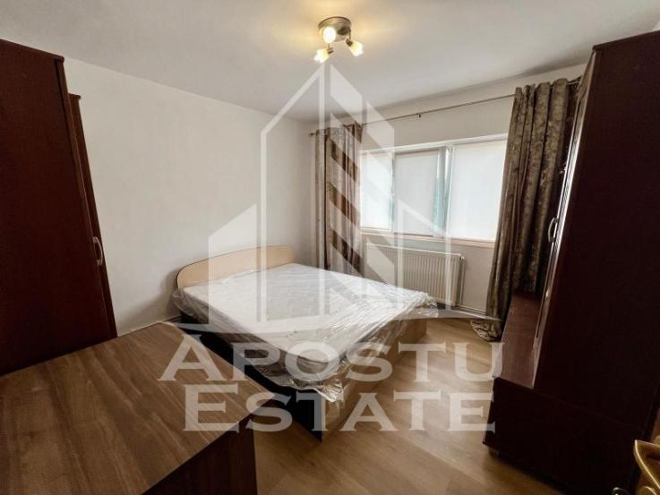 Apartament cu 3 decomandat, camere in zona Aradului