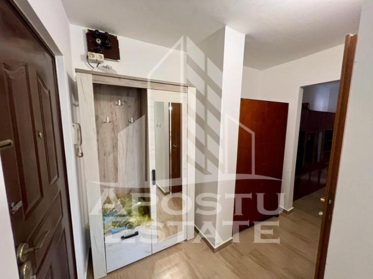 Apartament cu 3 decomandat, camere in zona Aradului