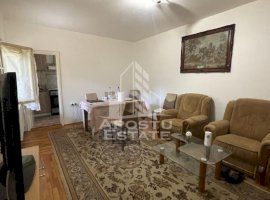 Casa cu trei apartamente zona Garii