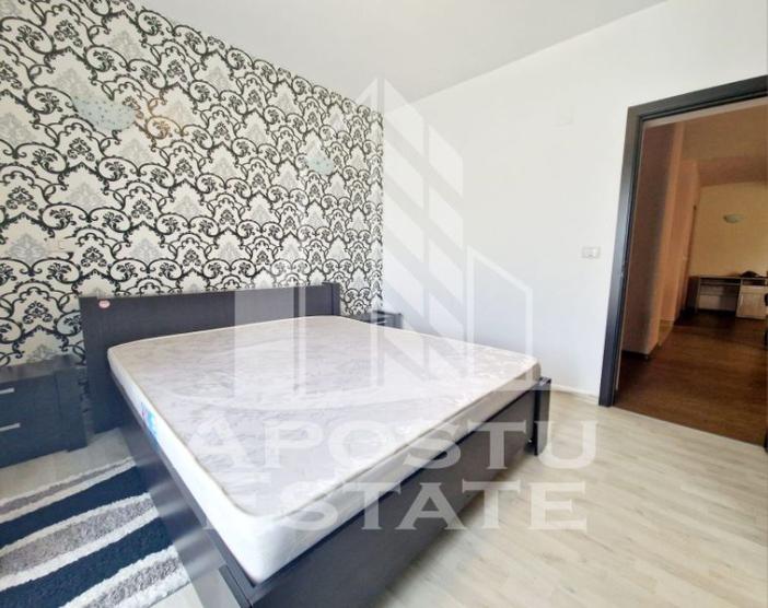 Apartament cu 3 camere,85mpu,centrala proprie,loc de parcare,Subcetate