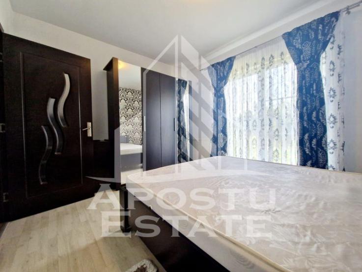 Apartament cu 3 camere,85mpu,centrala proprie,loc de parcare,Subcetate