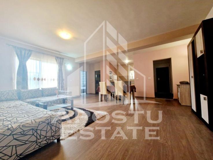 Apartament cu 3 camere,85mpu,centrala proprie,loc de parcare,Subcetate