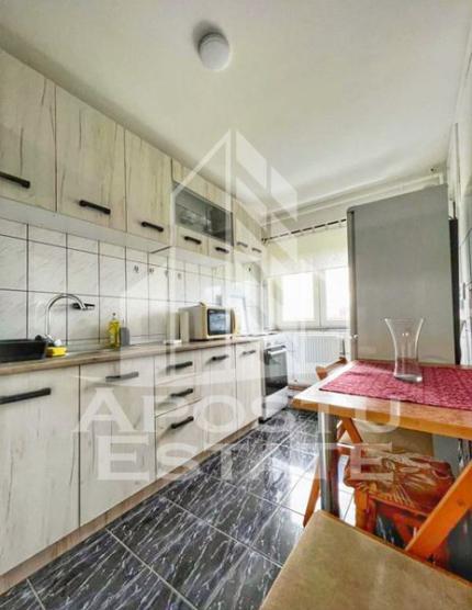 Apartament cu 2 camere, zona Circumvalatiunii