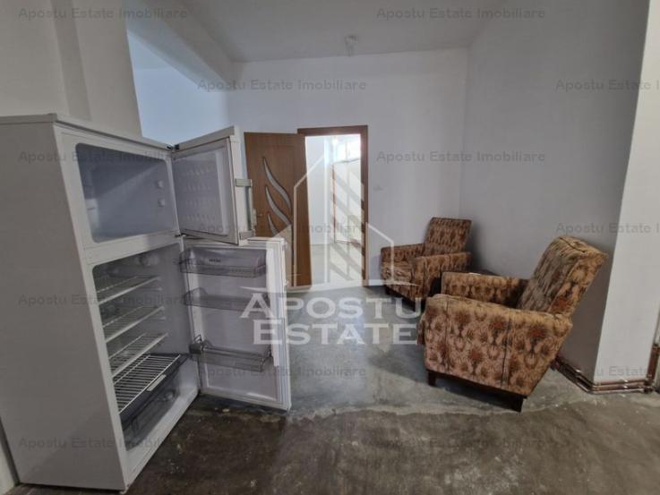 Casă individuală- Spațiu comercial cu 6 camere,280 mp,Zona Dragasani