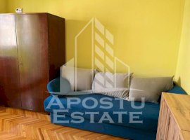 Apartament cu 3 camere,  2 bai,  aproape de Complexul Studentesc