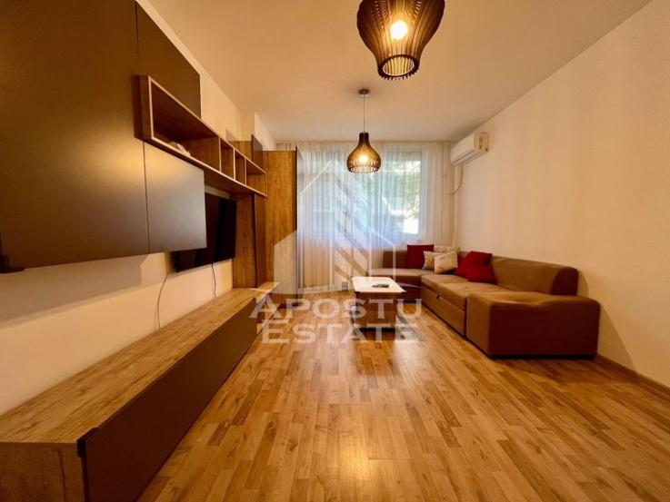 Apartament cu 2 camere, decomandat, in zona Circumvalatiunii