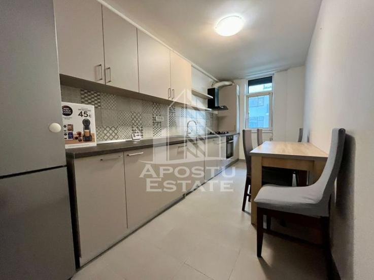 Apartament cu 2 camere, decomandat, in zona Circumvalatiunii