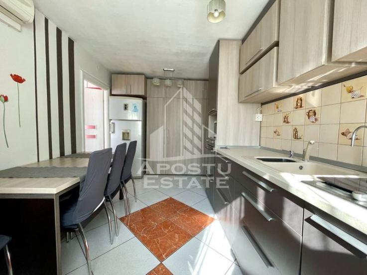 Apartament cu 3 camere complet mobilat situat in zona Sagului